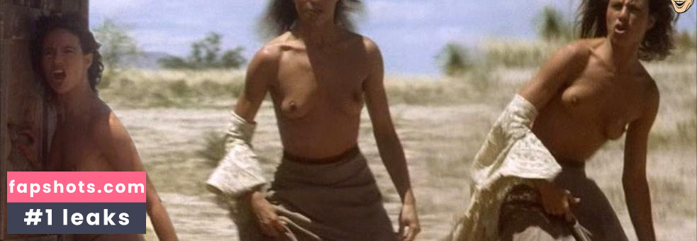 Marta Santamaria gallery photo #6