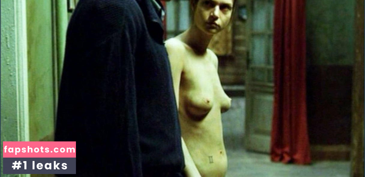 Marta Yaneva gallery photo #13