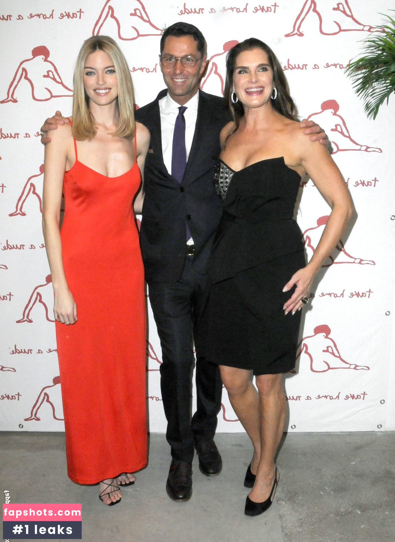 Martha Hunt gallery photo #104