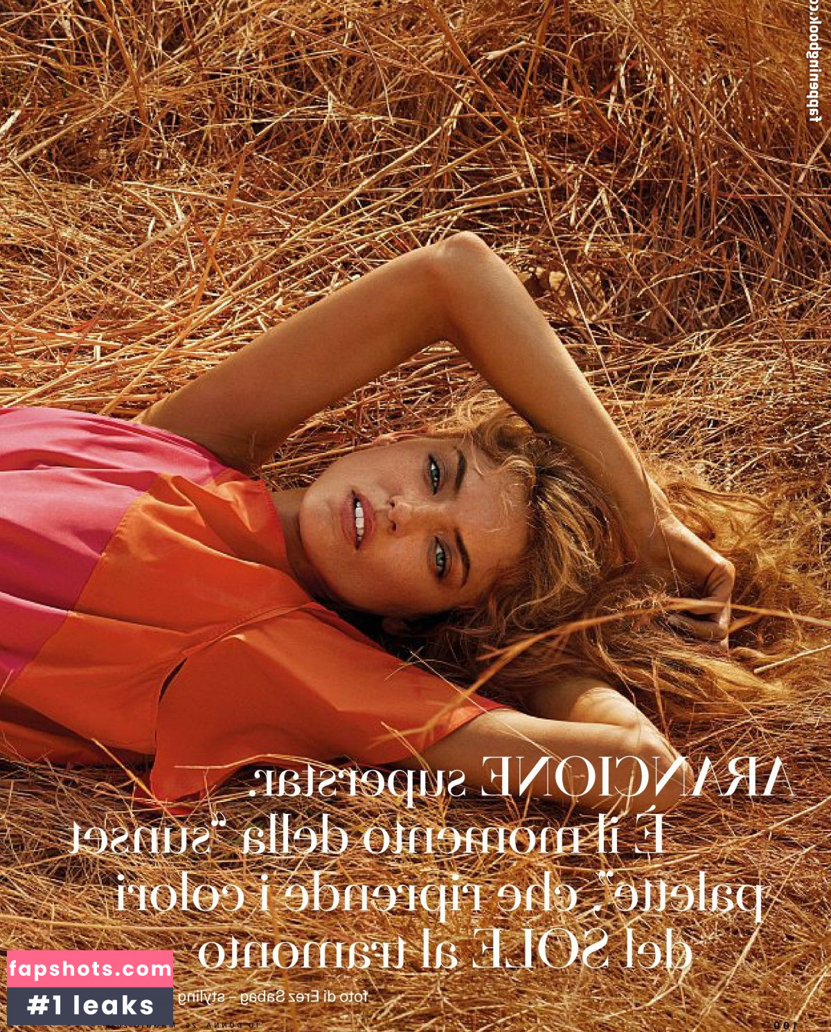 Martha Hunt gallery photo #156