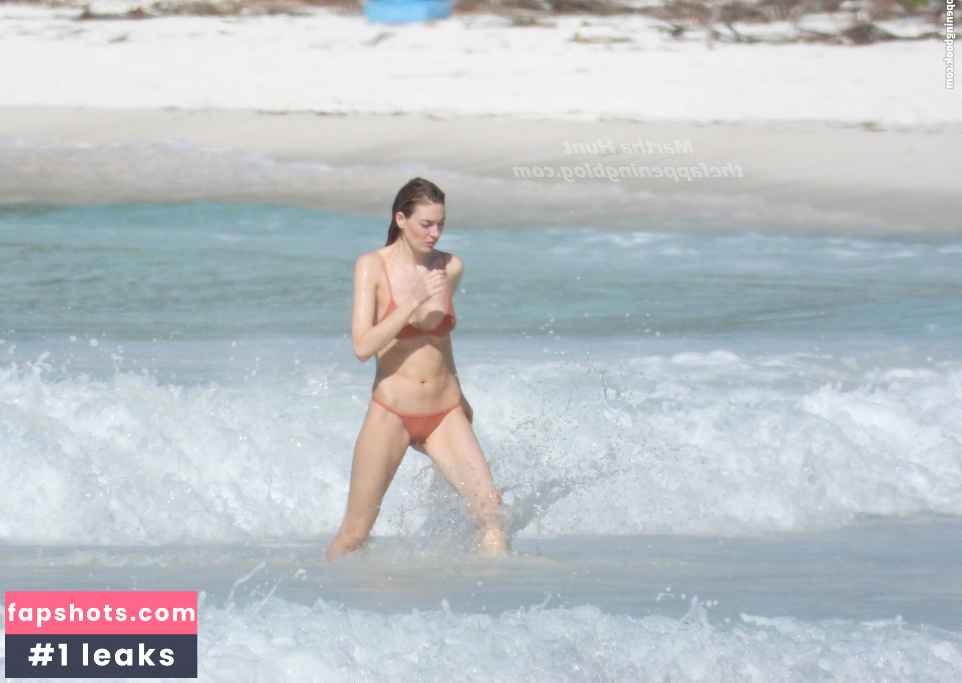 Martha Hunt gallery photo #75