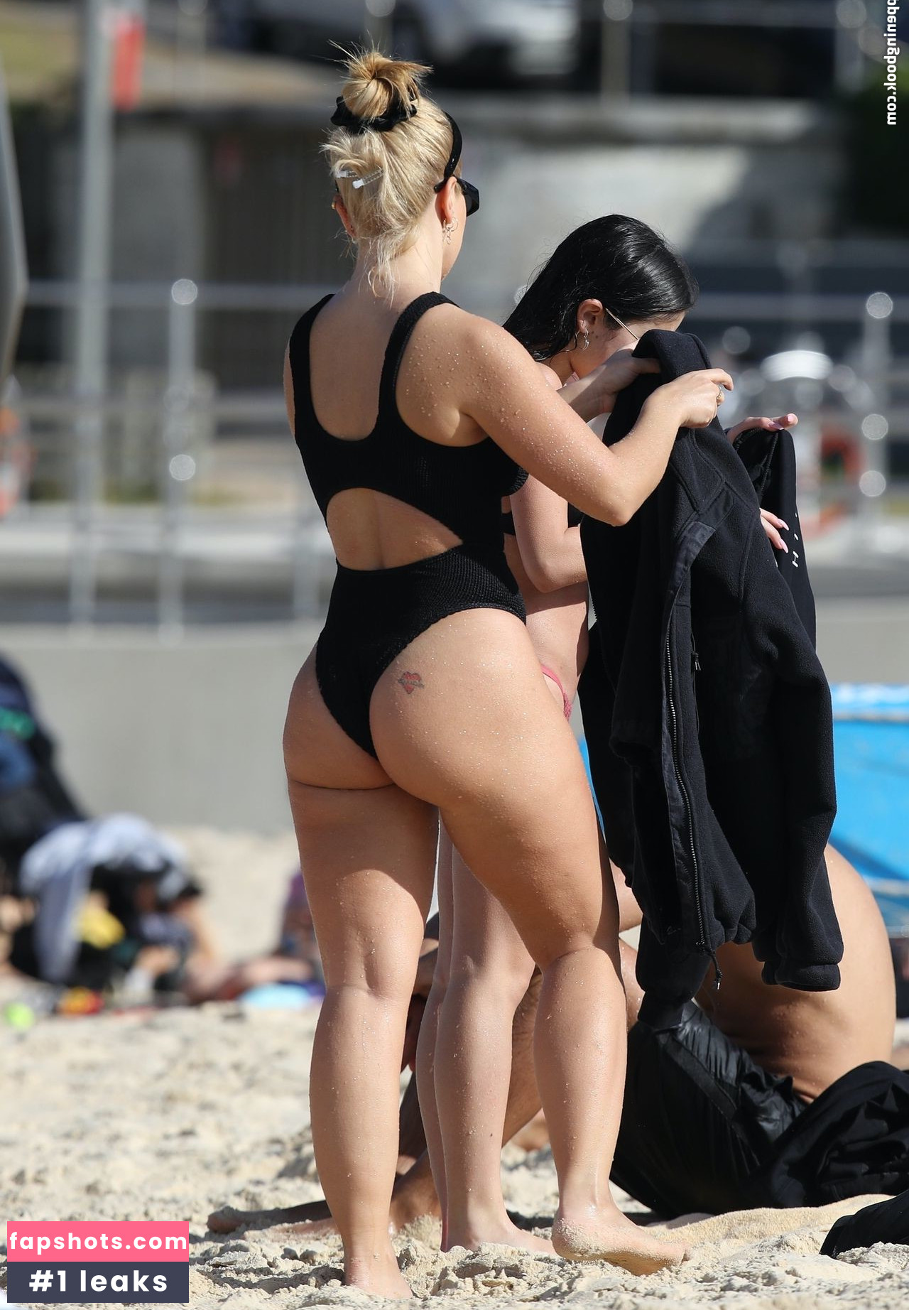 Martha Kalifatidis Nude Leaks OnlyFans Photos #70 - LeakJerk