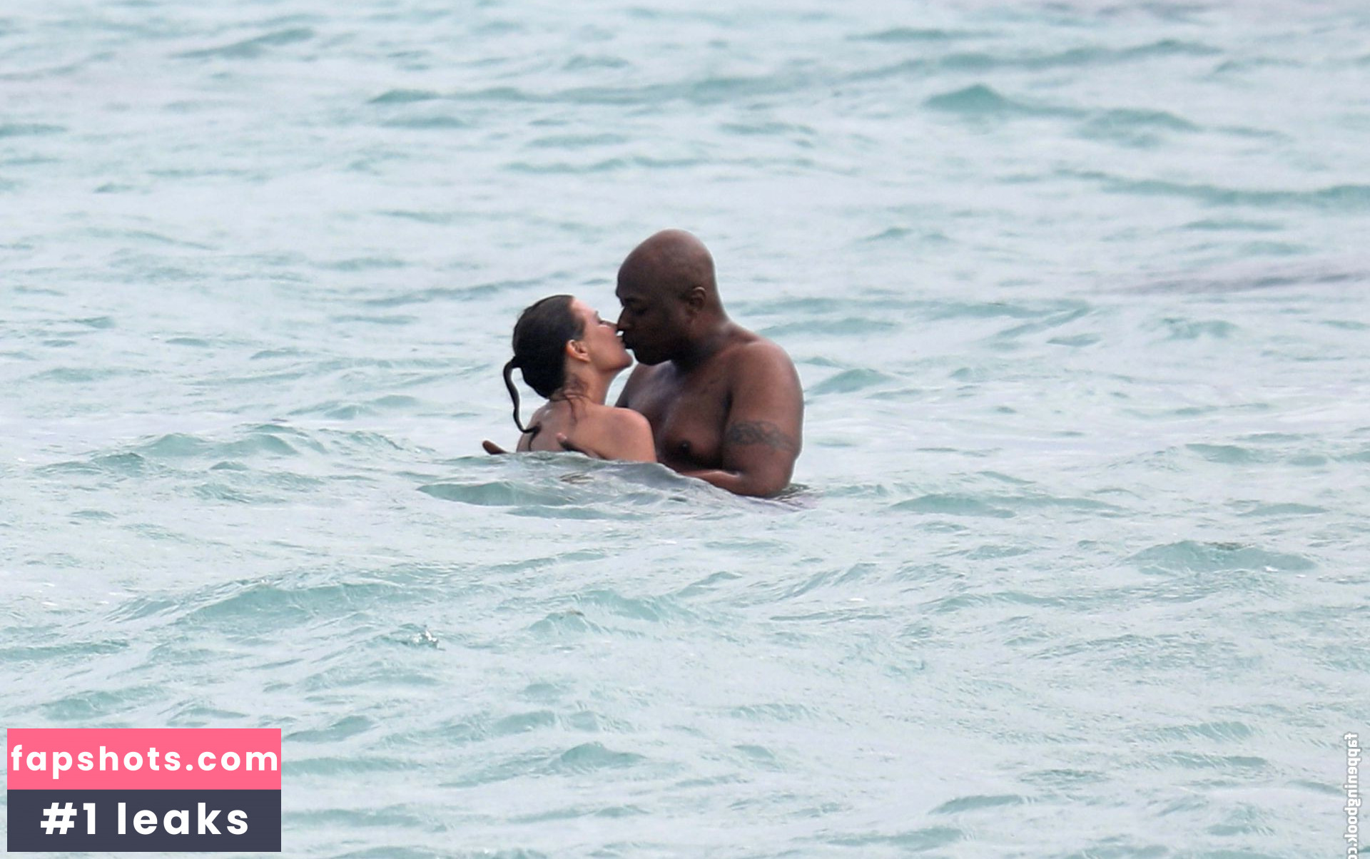 Martha Louise nude babe gallery