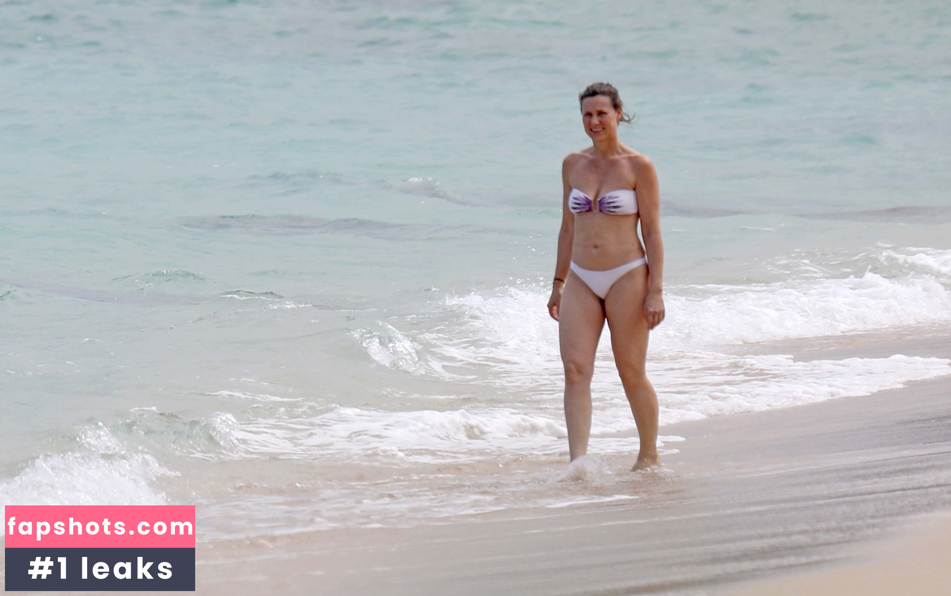 Martha Louise gallery photo #4