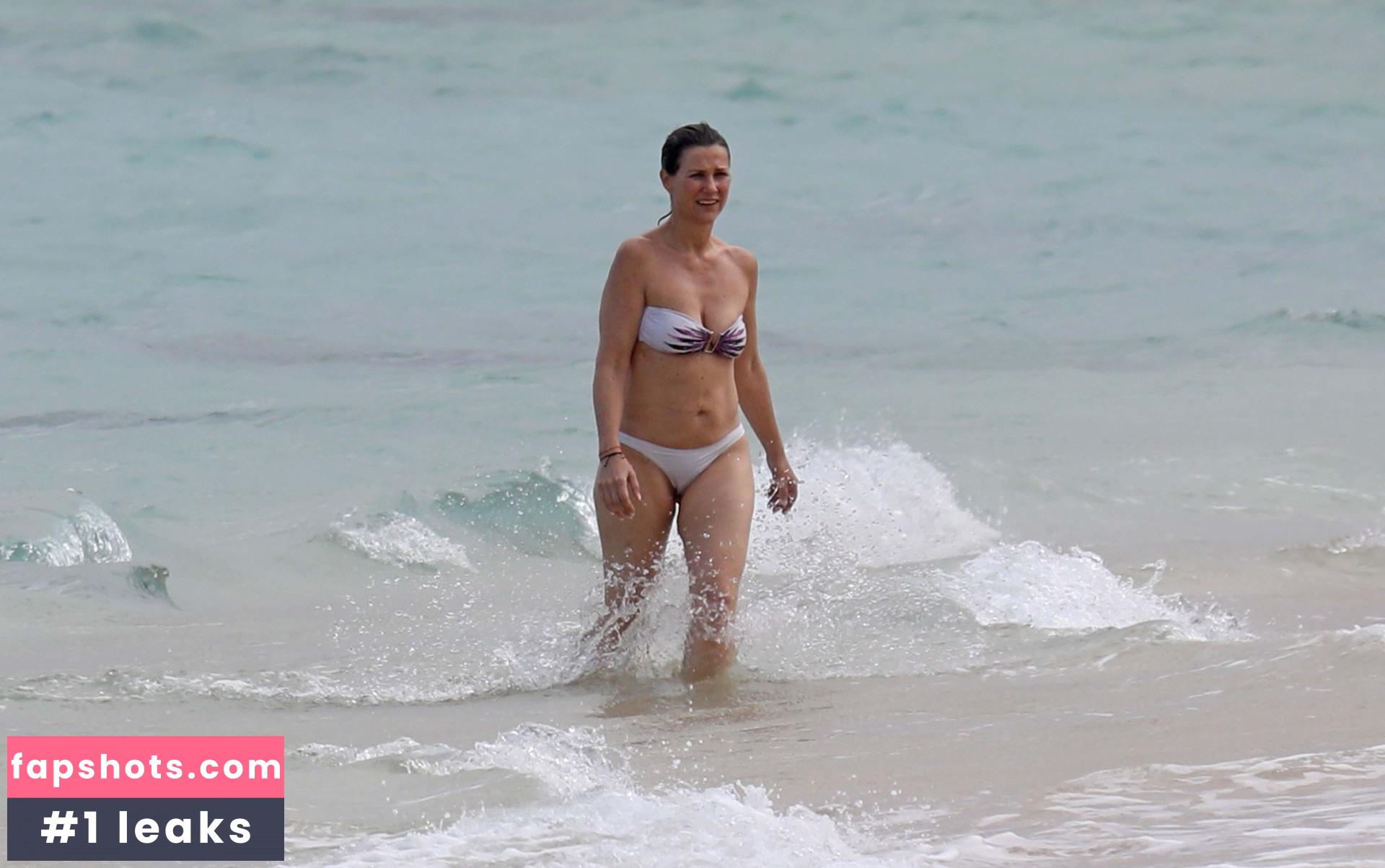 Martha Louise gallery photo #38