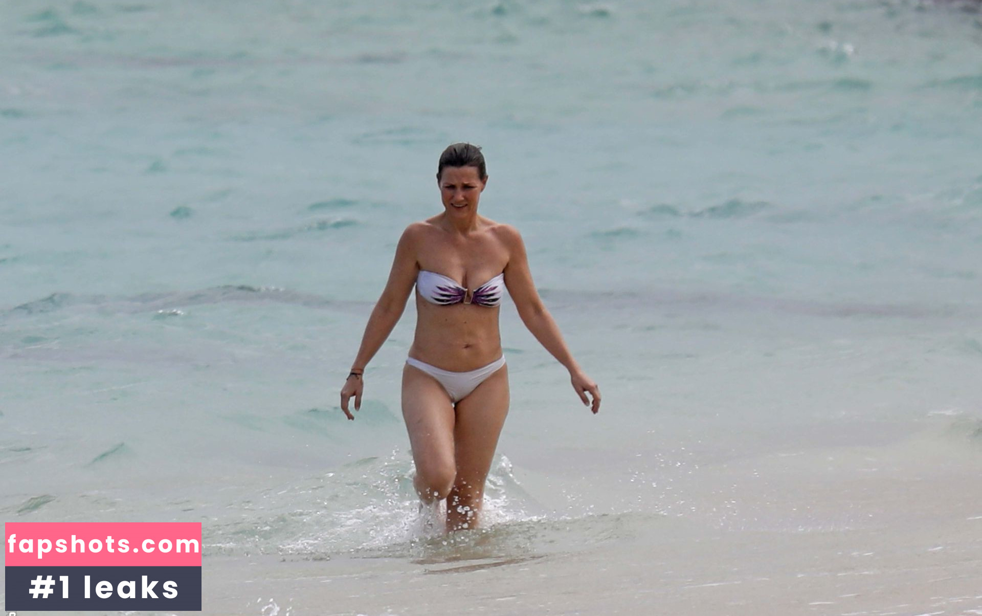 Martha Louise gallery photo #41