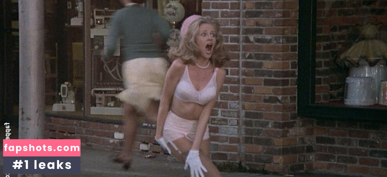 Martha Smith gallery photo #4