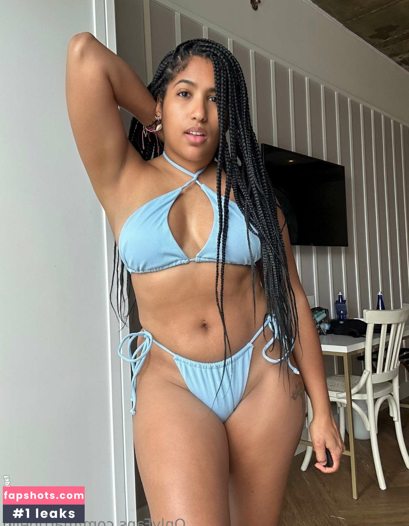 Marti Belle gallery photo #18