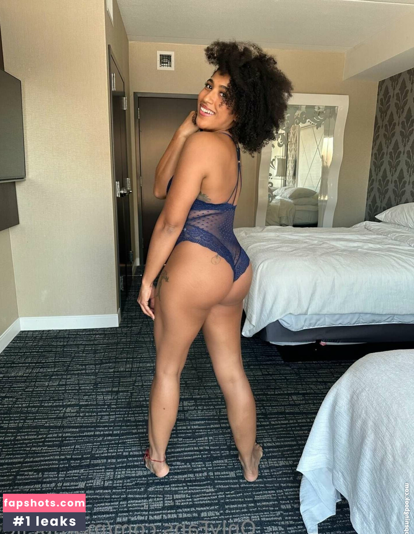 Marti Belle gallery photo #38