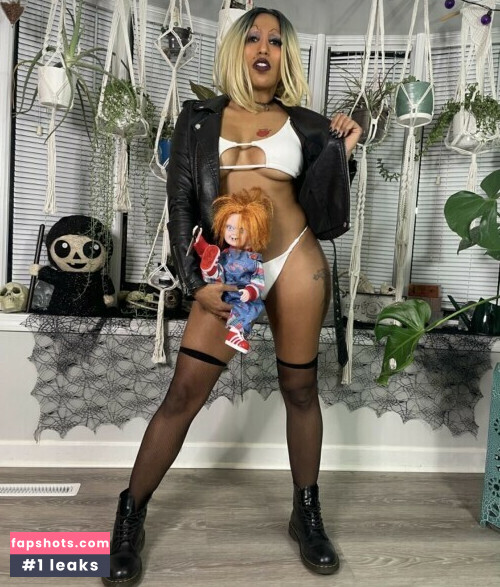 Marti Belle gallery photo #52