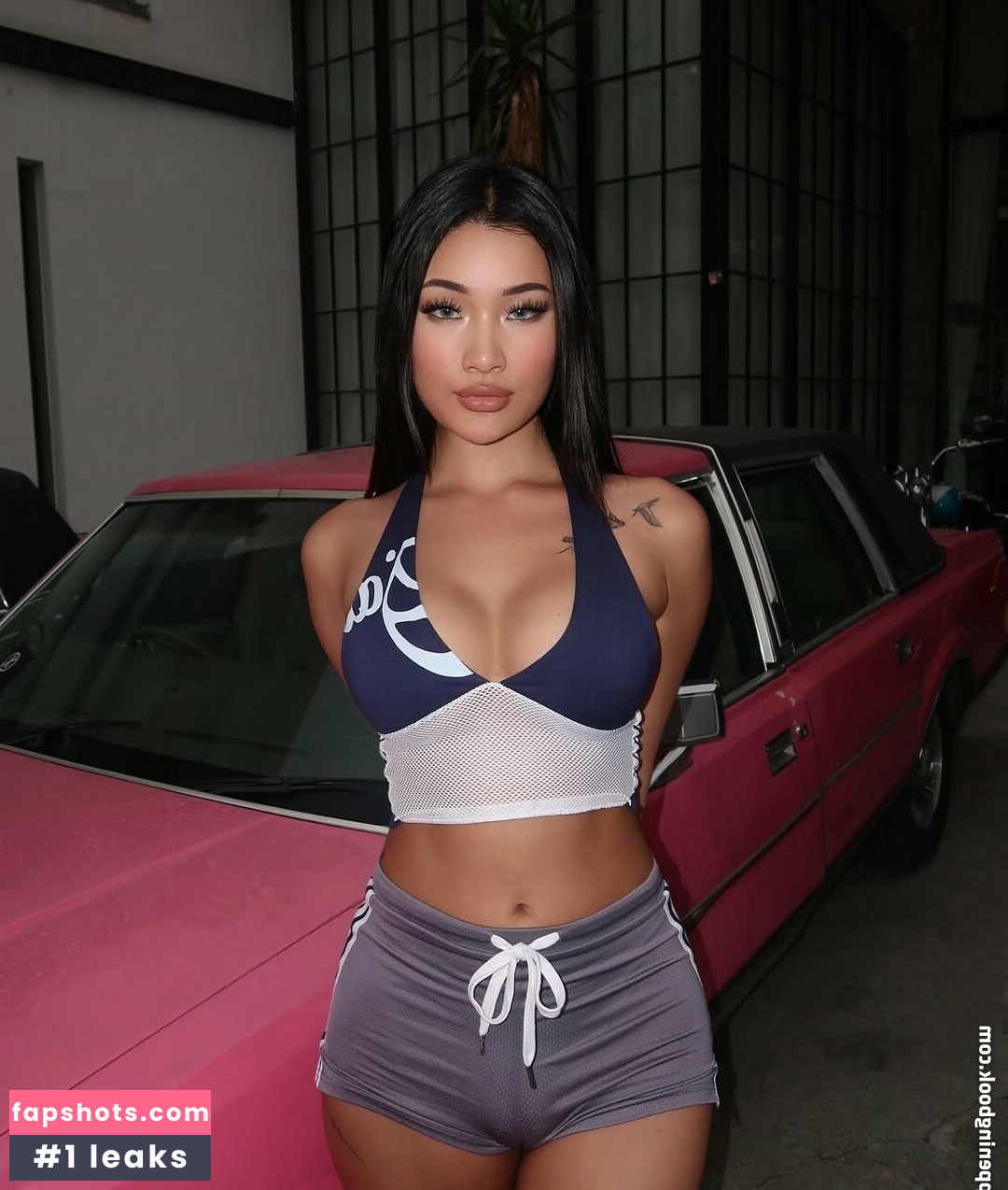 Martina Chen gallery photo #30