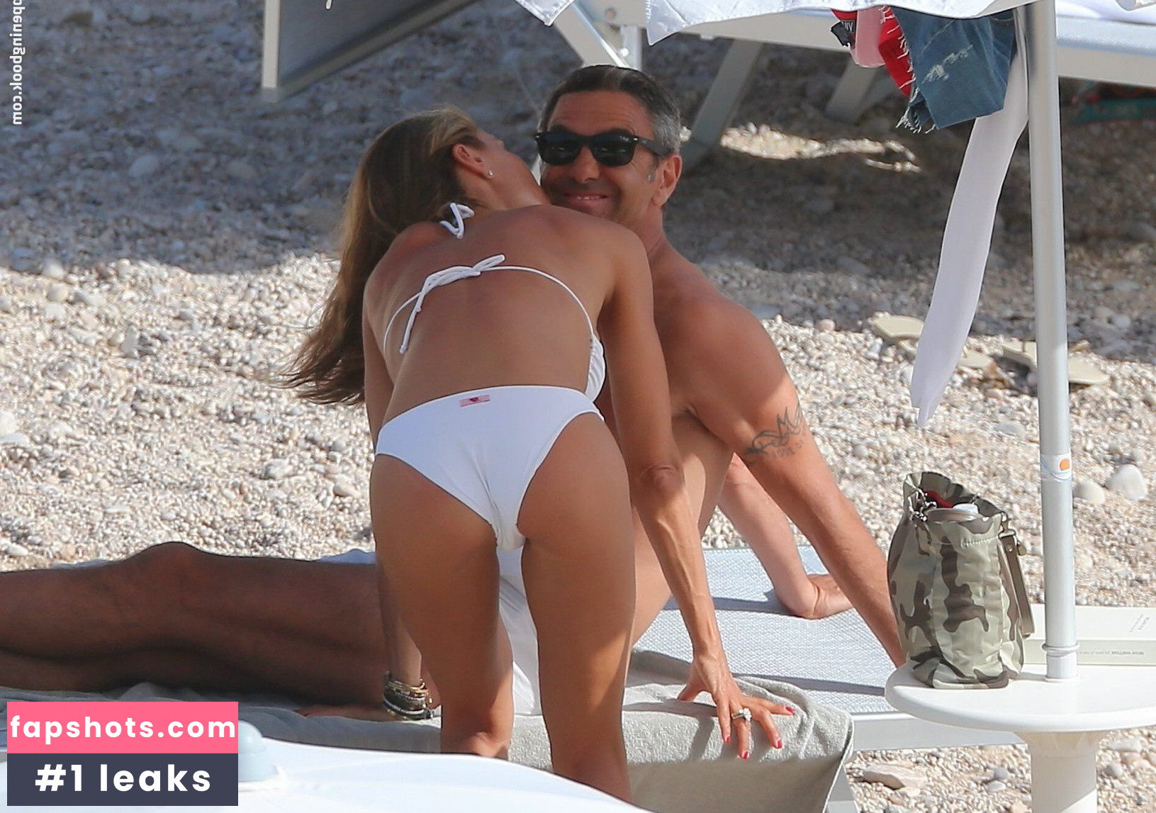 Martina Colombari gallery photo #59