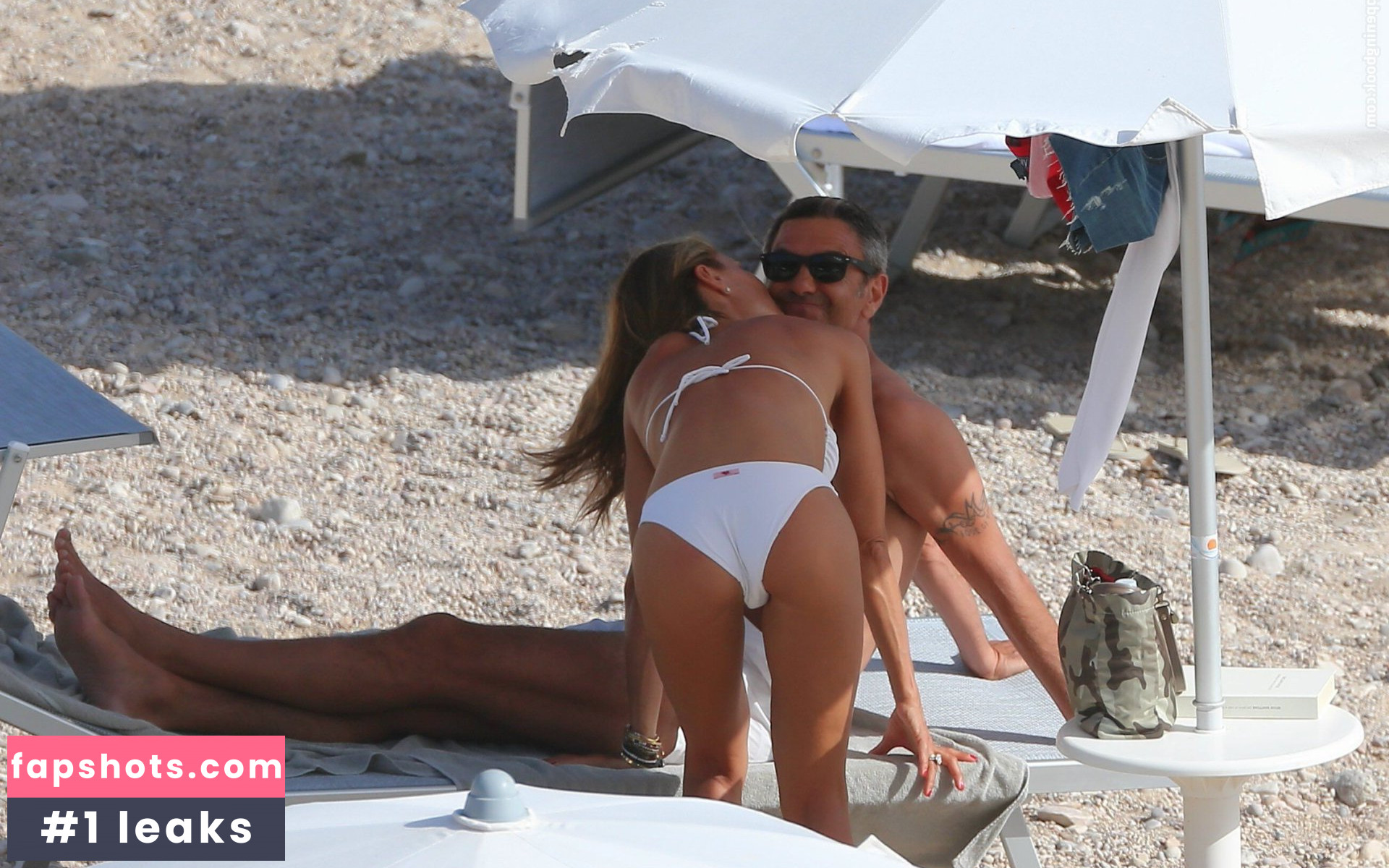 Martina Colombari gallery photo #60