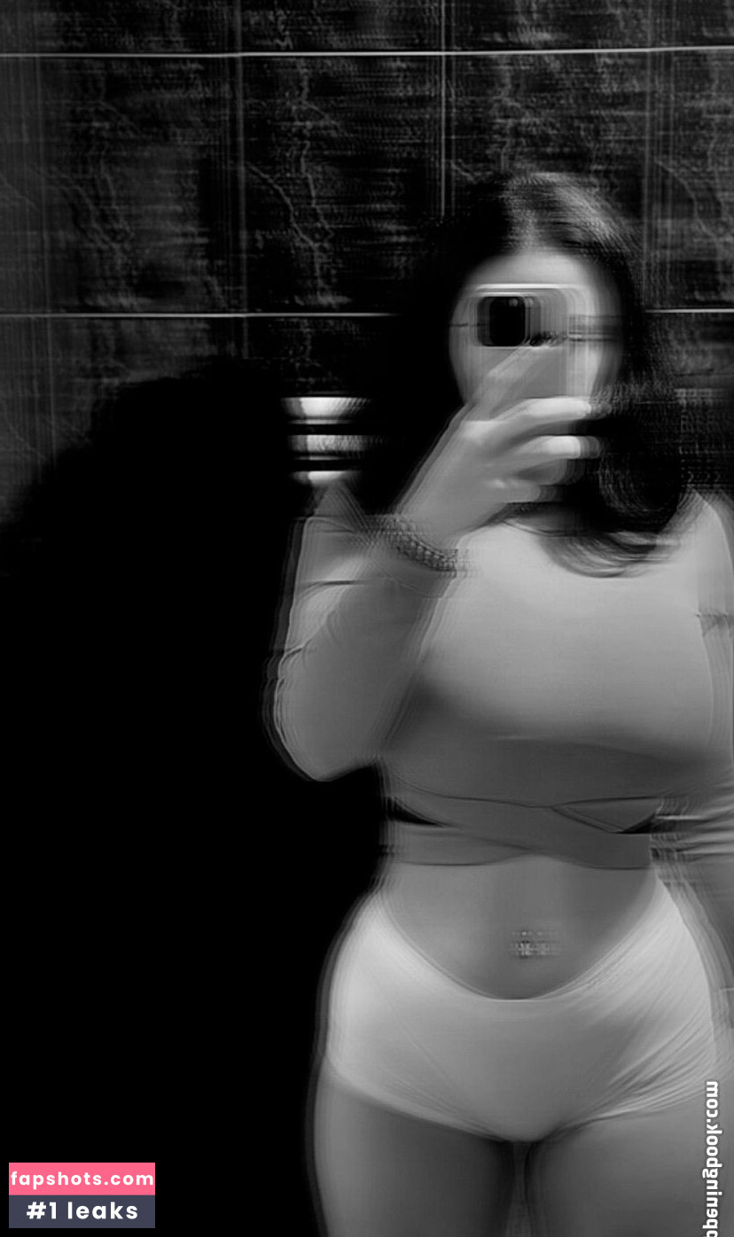 Martina Lucarelli nude babe gallery