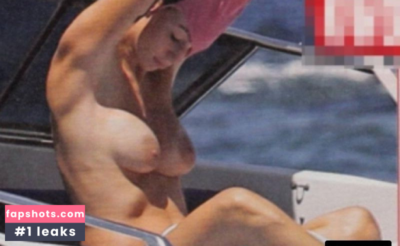 Martina Maccari gallery photo #2