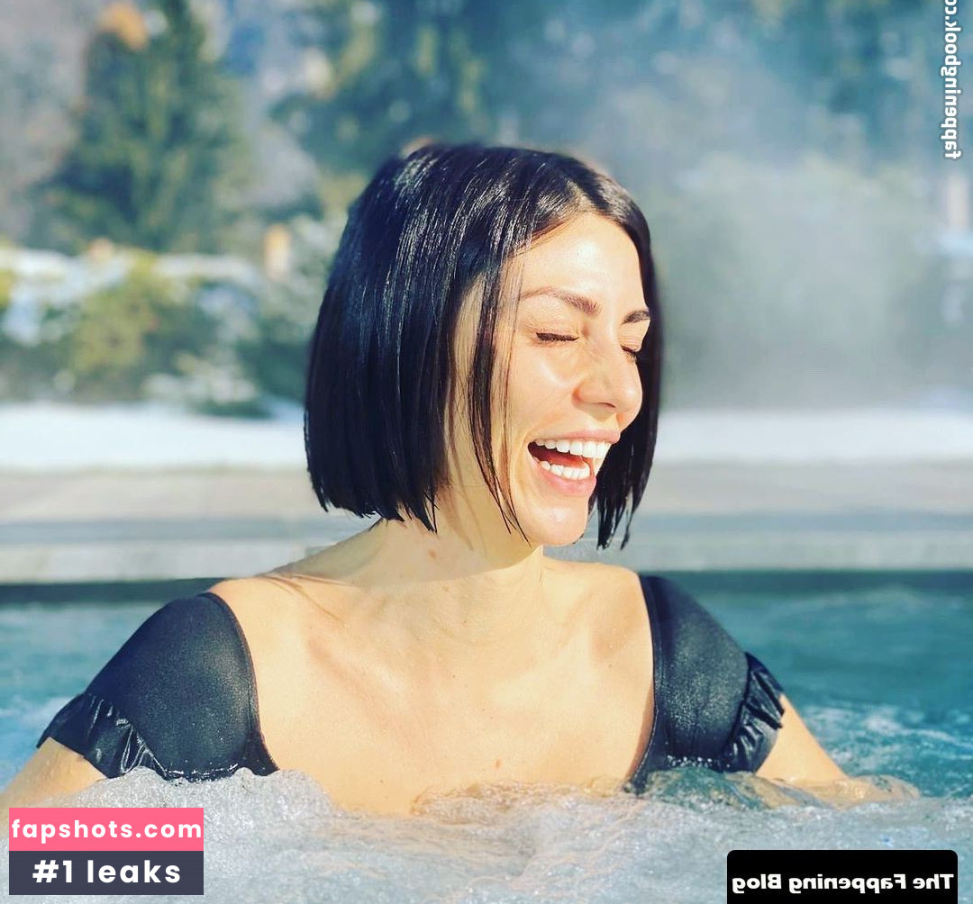 Martina Maccari gallery photo #12