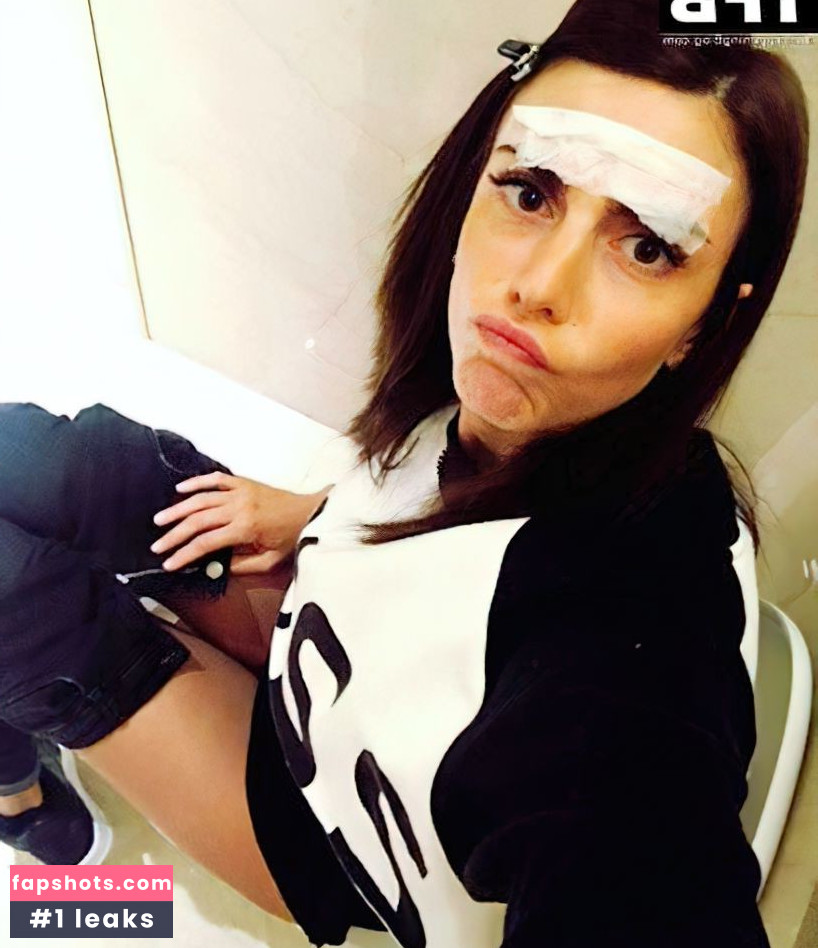 Martina Maccari gallery photo #15