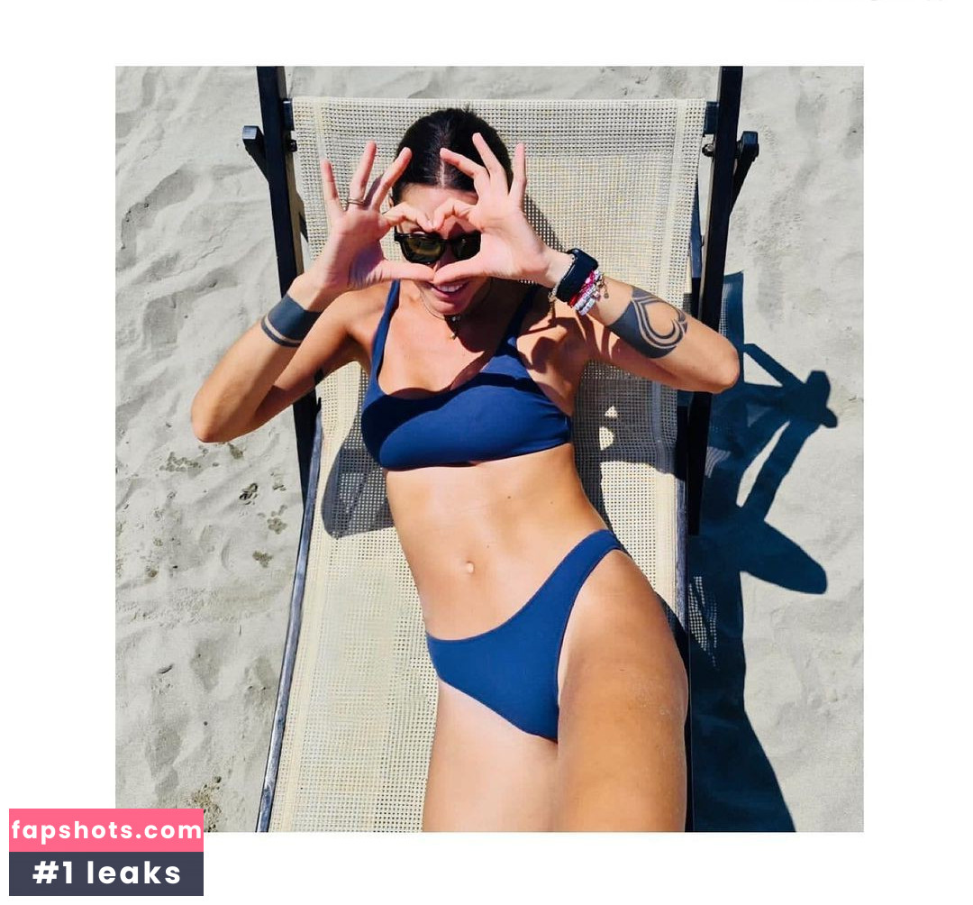 Martina Maccari gallery photo #18