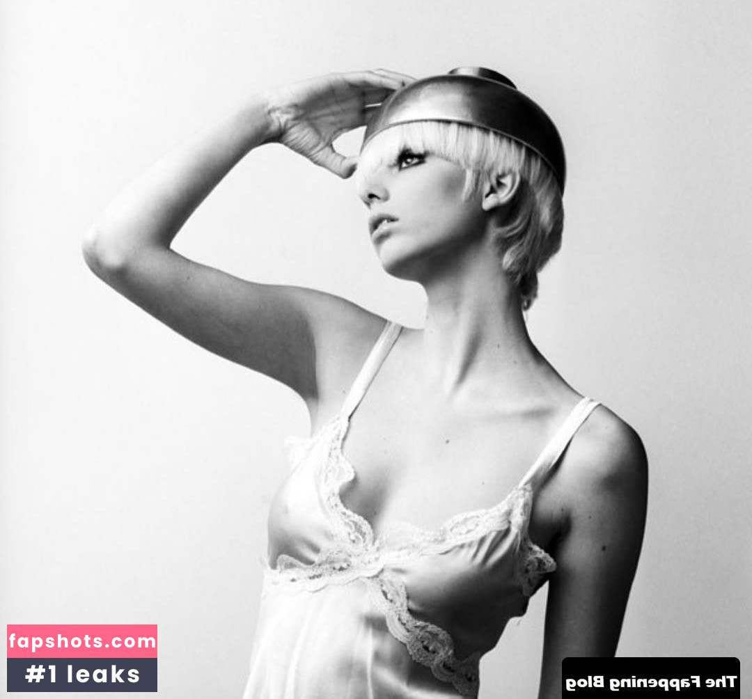 Martina Maccari gallery photo #5