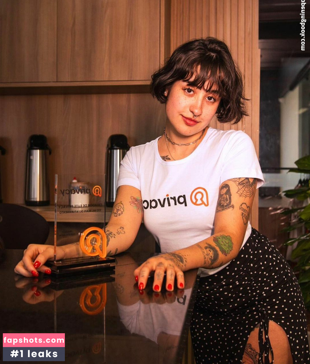 Martina Oliveira nude babe gallery