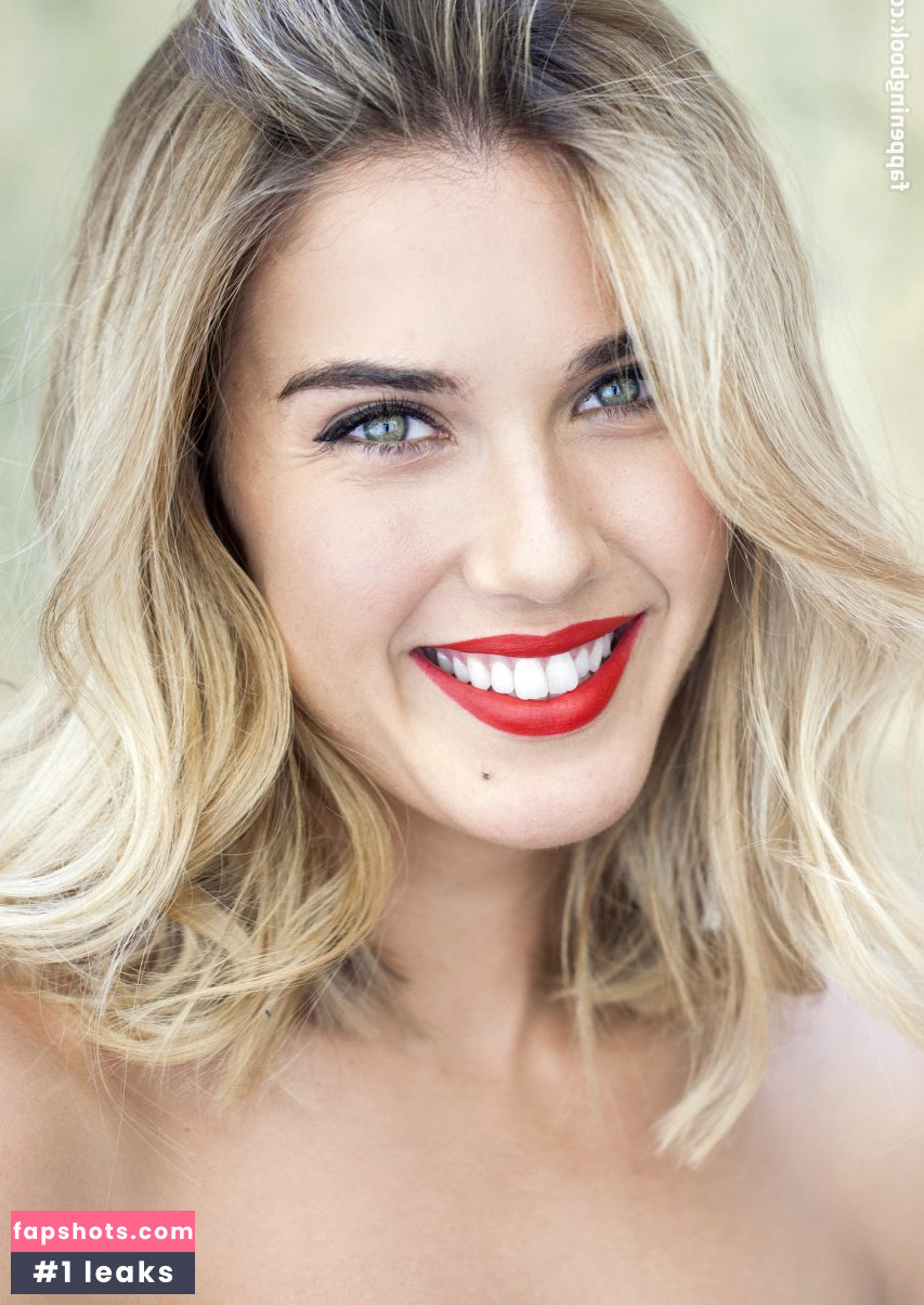 Martina Pinto gallery photo #4