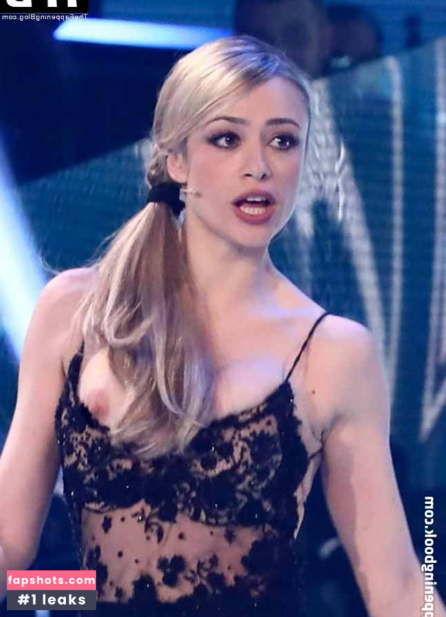 Martina Stella gallery photo #26