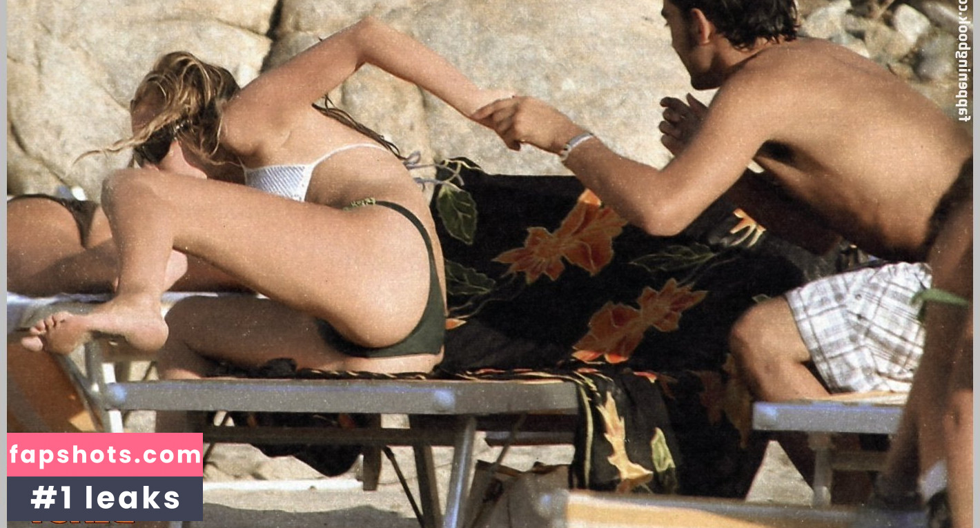 Martina Stella gallery photo #59