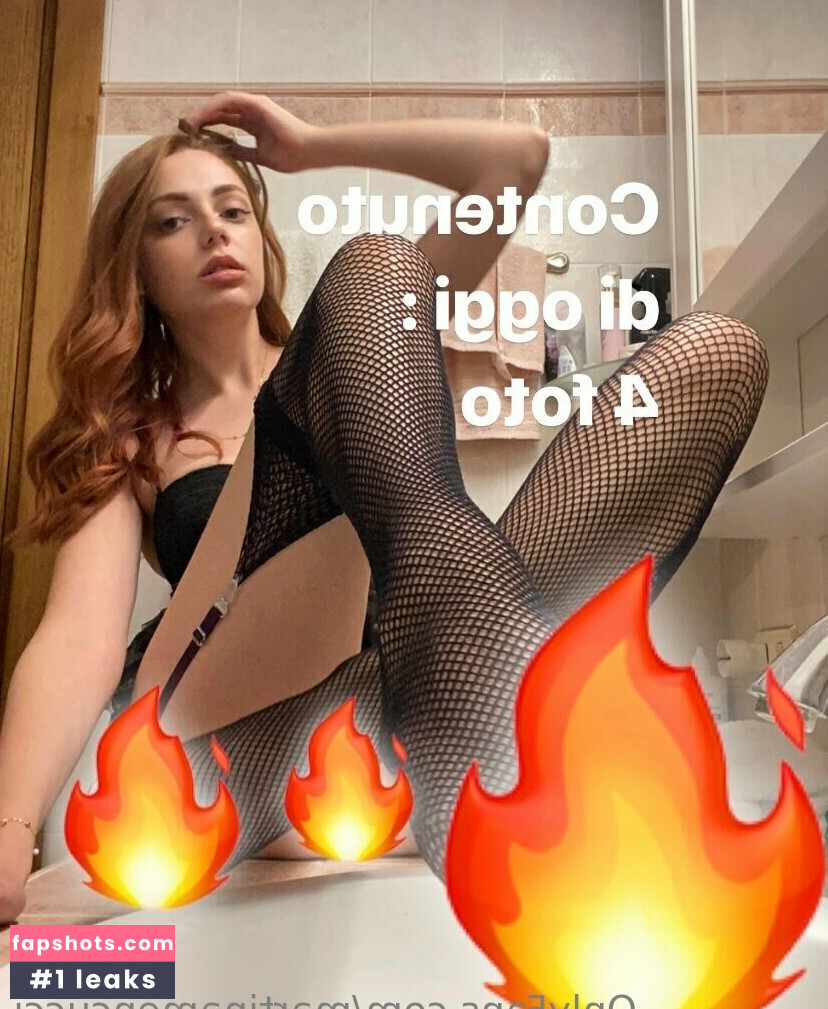 martinamencucci nude babe gallery