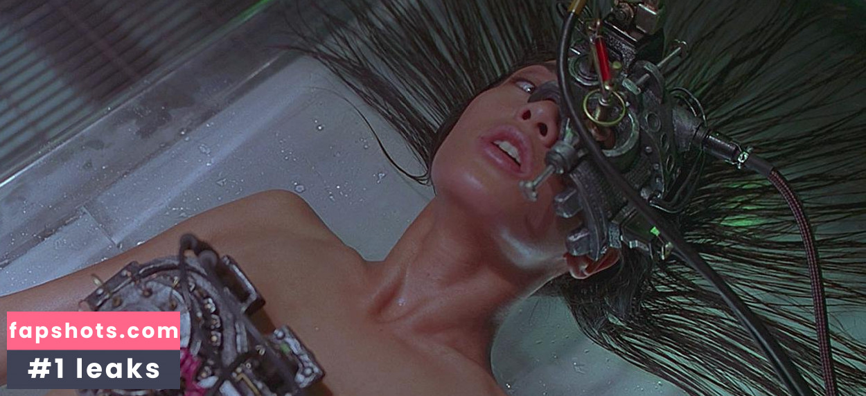 Mary Anna Reyes gallery photo #6