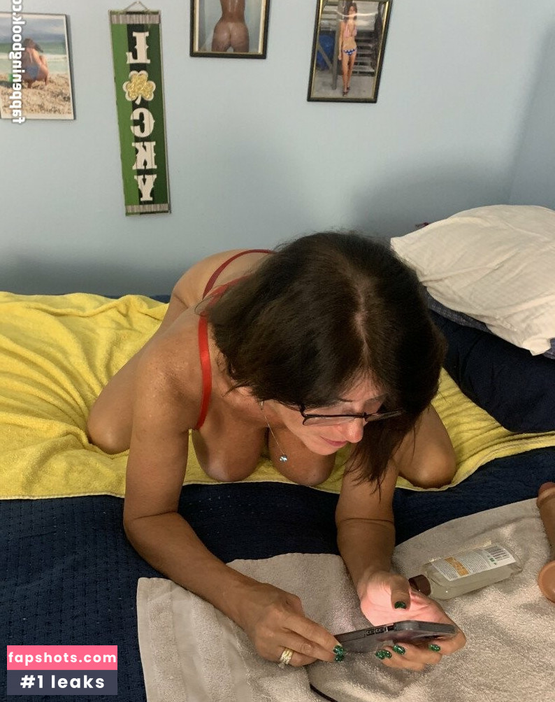 Mary Burke Nude Leaks OnlyFans Photos #156 - LeakJerk