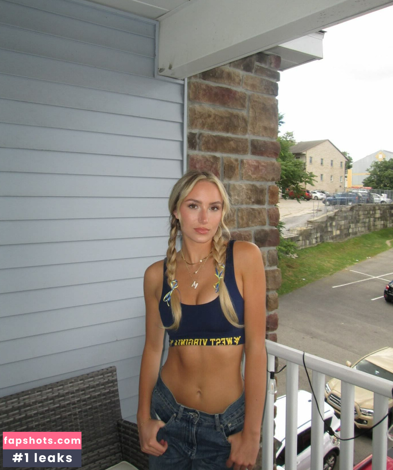 Mary Canterbury gallery photo #5