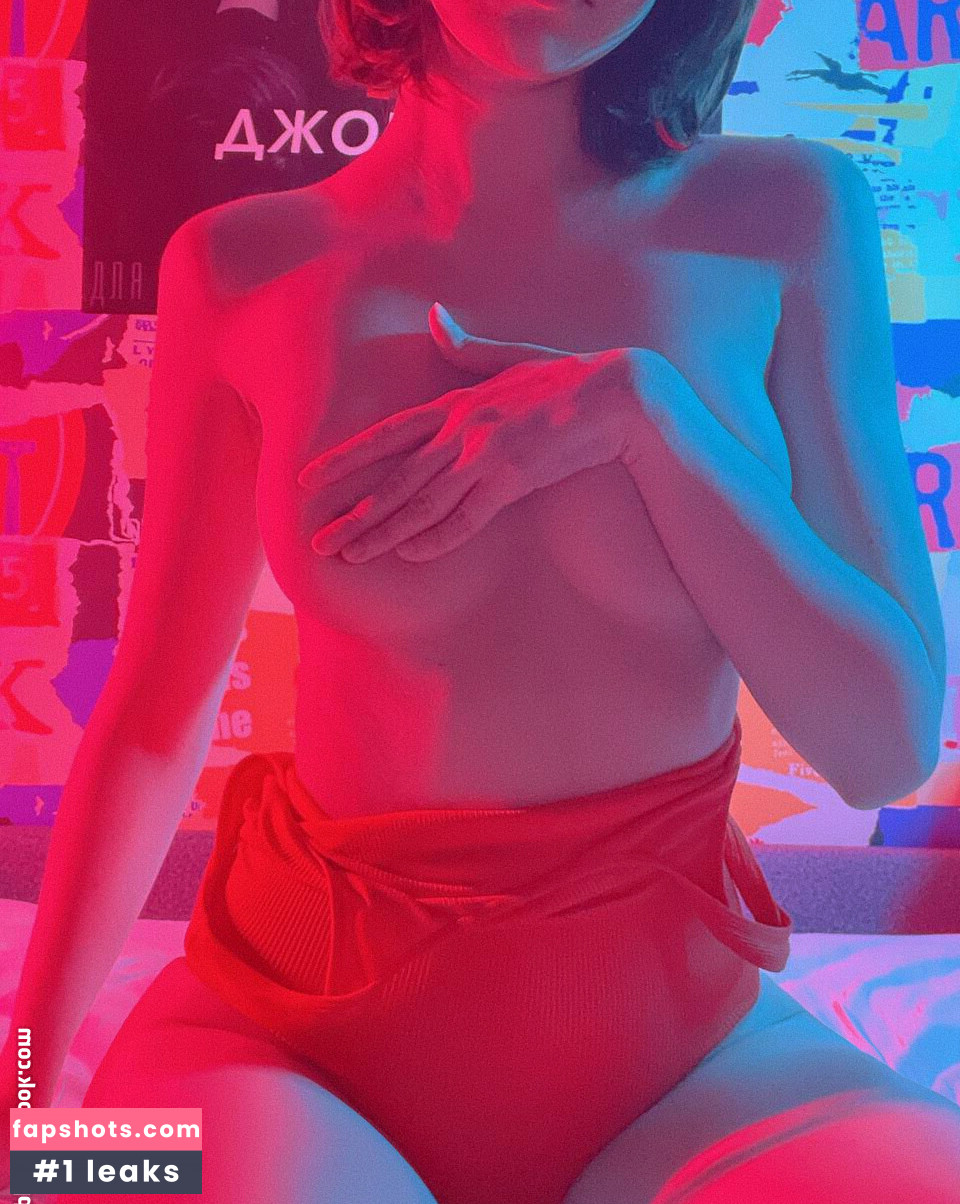 Mary Dixon gallery photo #110