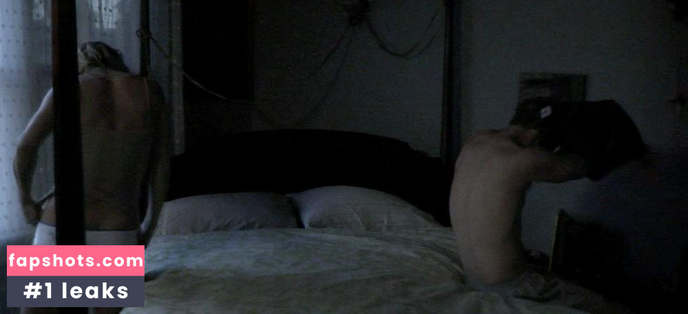 Mary Elizabeth Ellis gallery photo #13