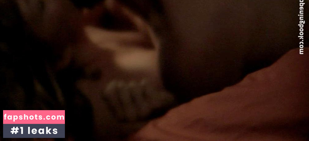 Mary Elizabeth Ellis gallery photo #17