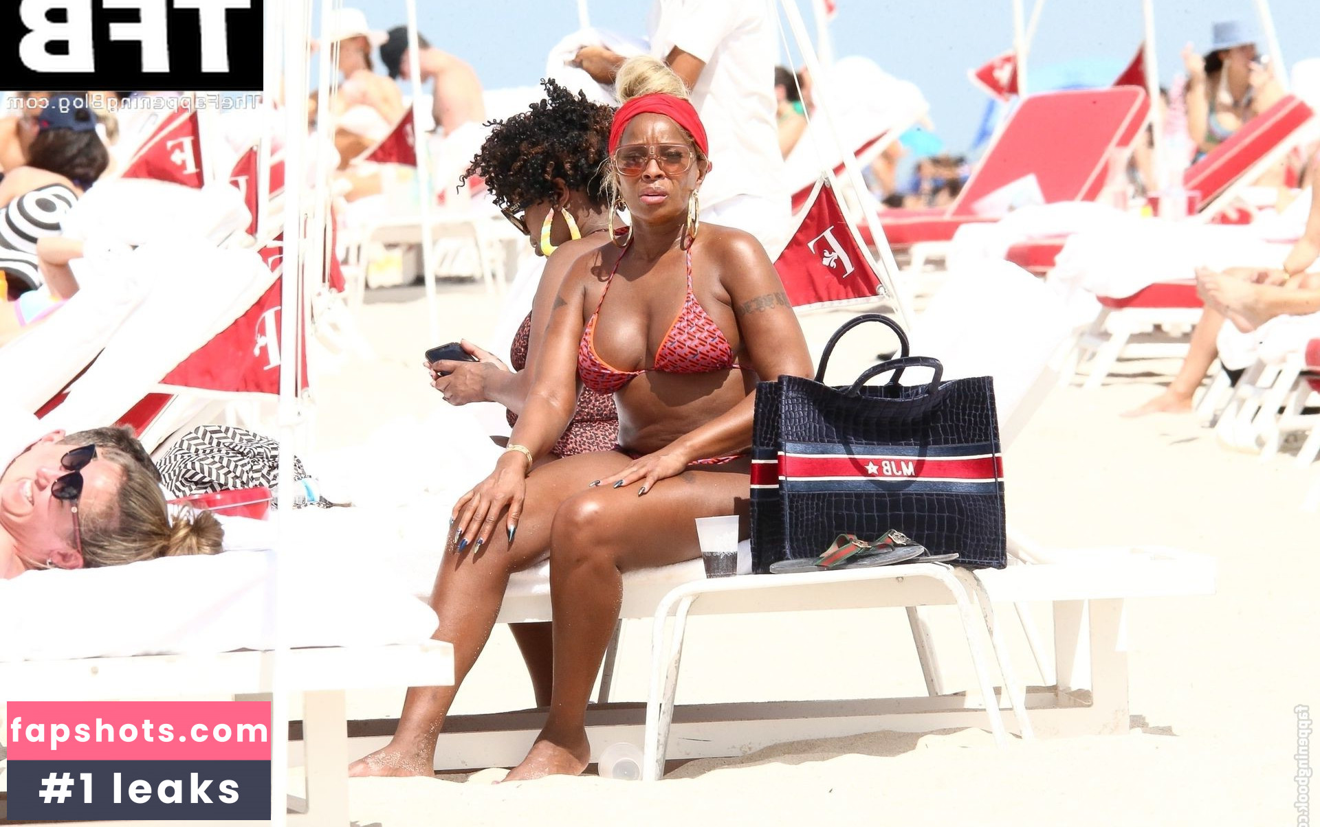 Mary J. Blige gallery photo #103