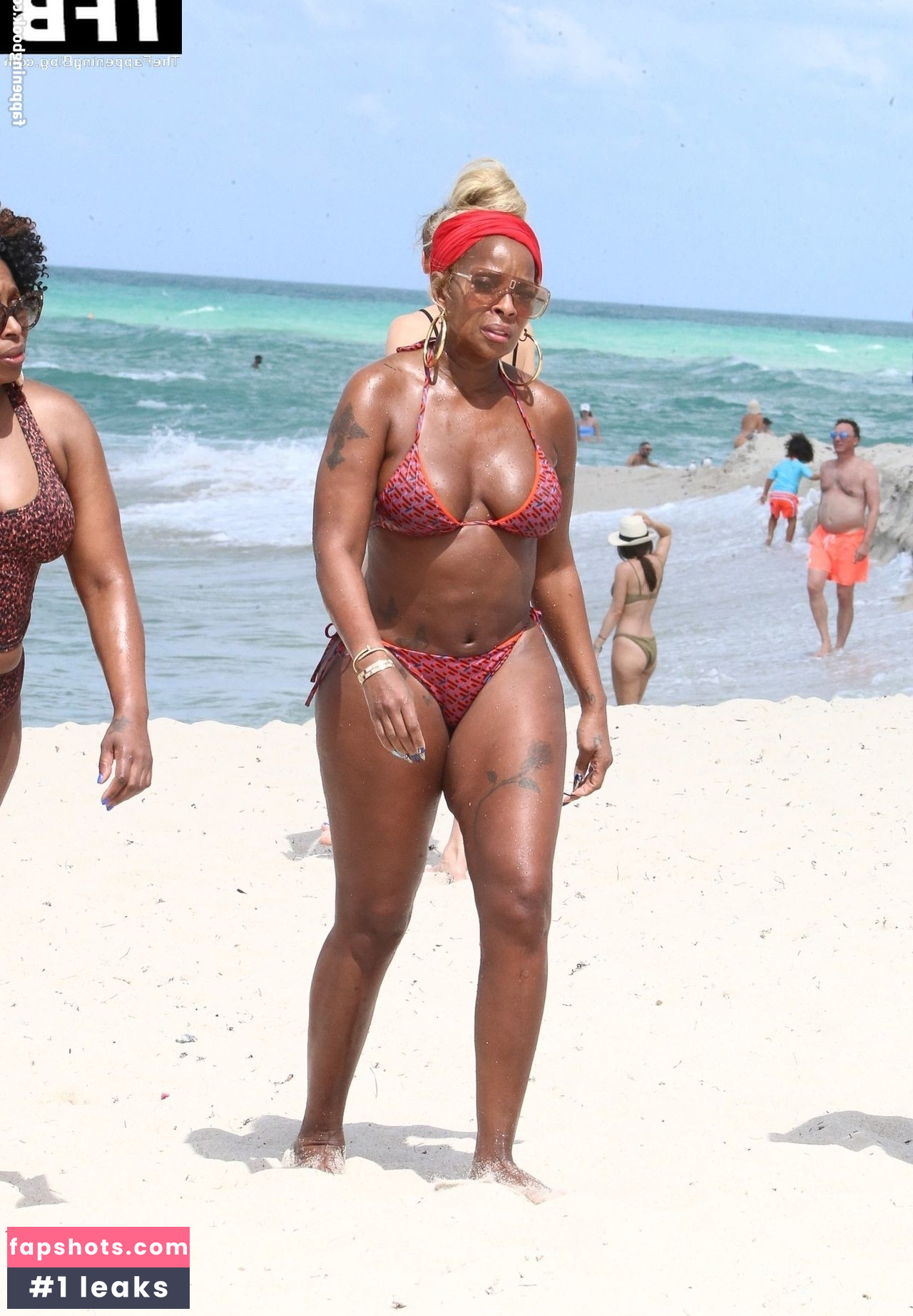 Mary J. Blige gallery photo #109