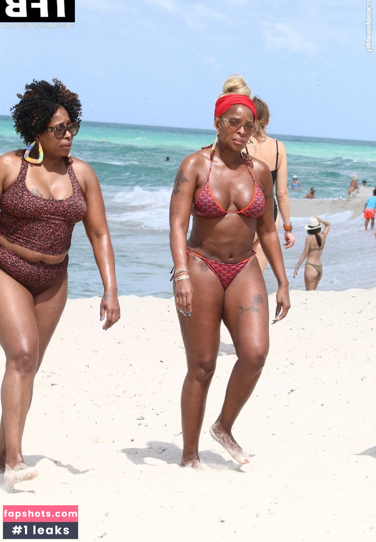 Mary J. Blige gallery photo #110