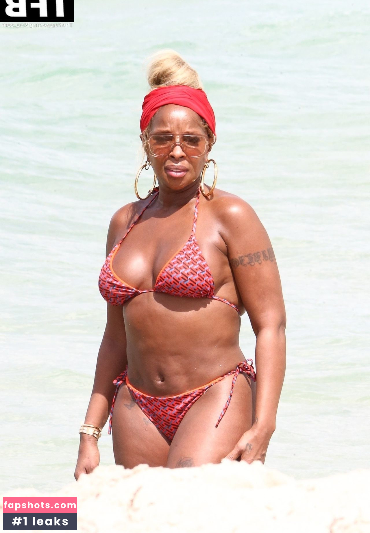 Mary J. Blige gallery photo #117