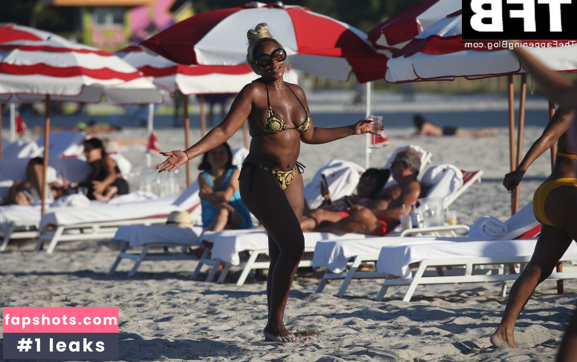 Mary J. Blige gallery photo #119