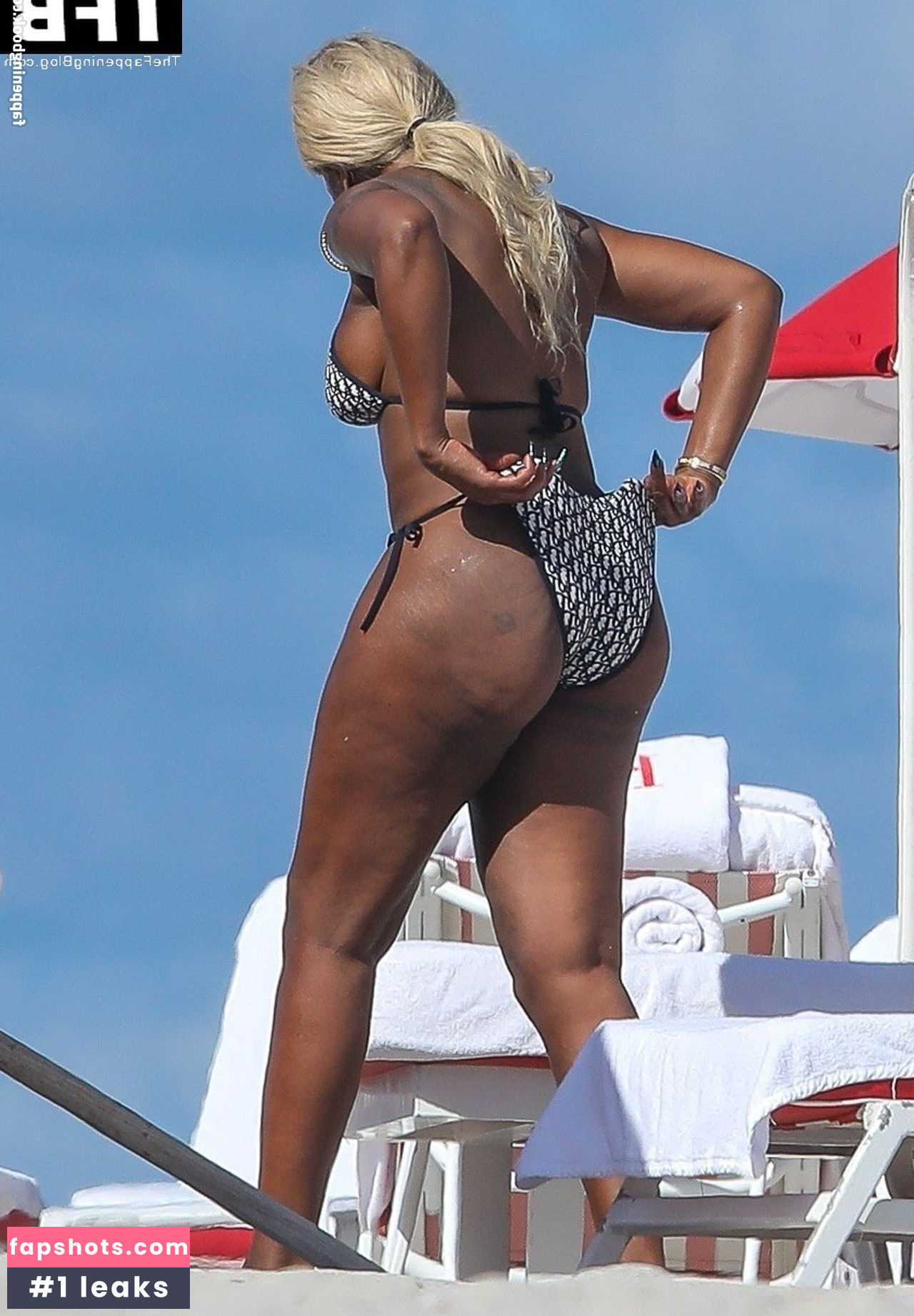 Mary J. Blige gallery photo #183