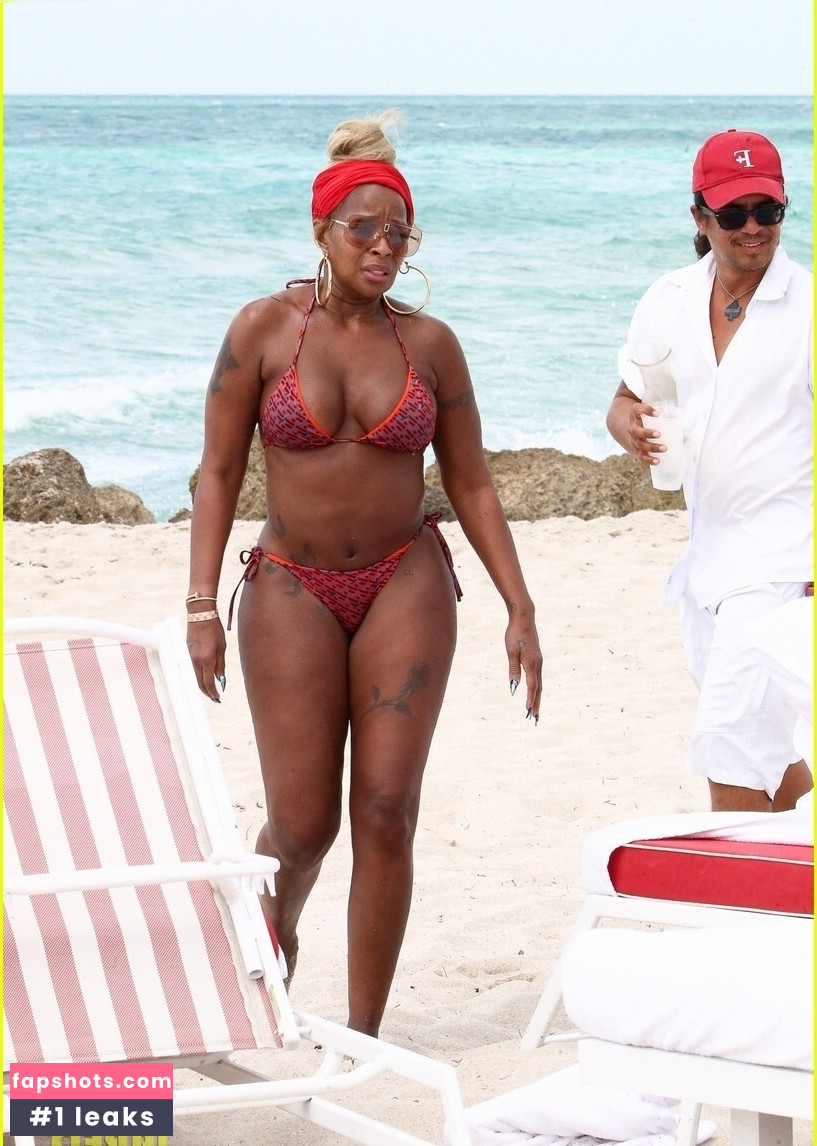Mary J. Blige gallery photo #41
