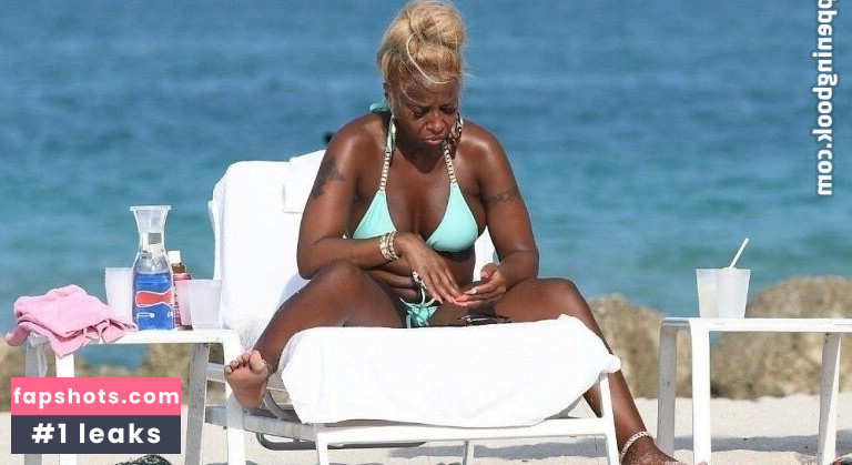 Mary J. Blige gallery photo #48
