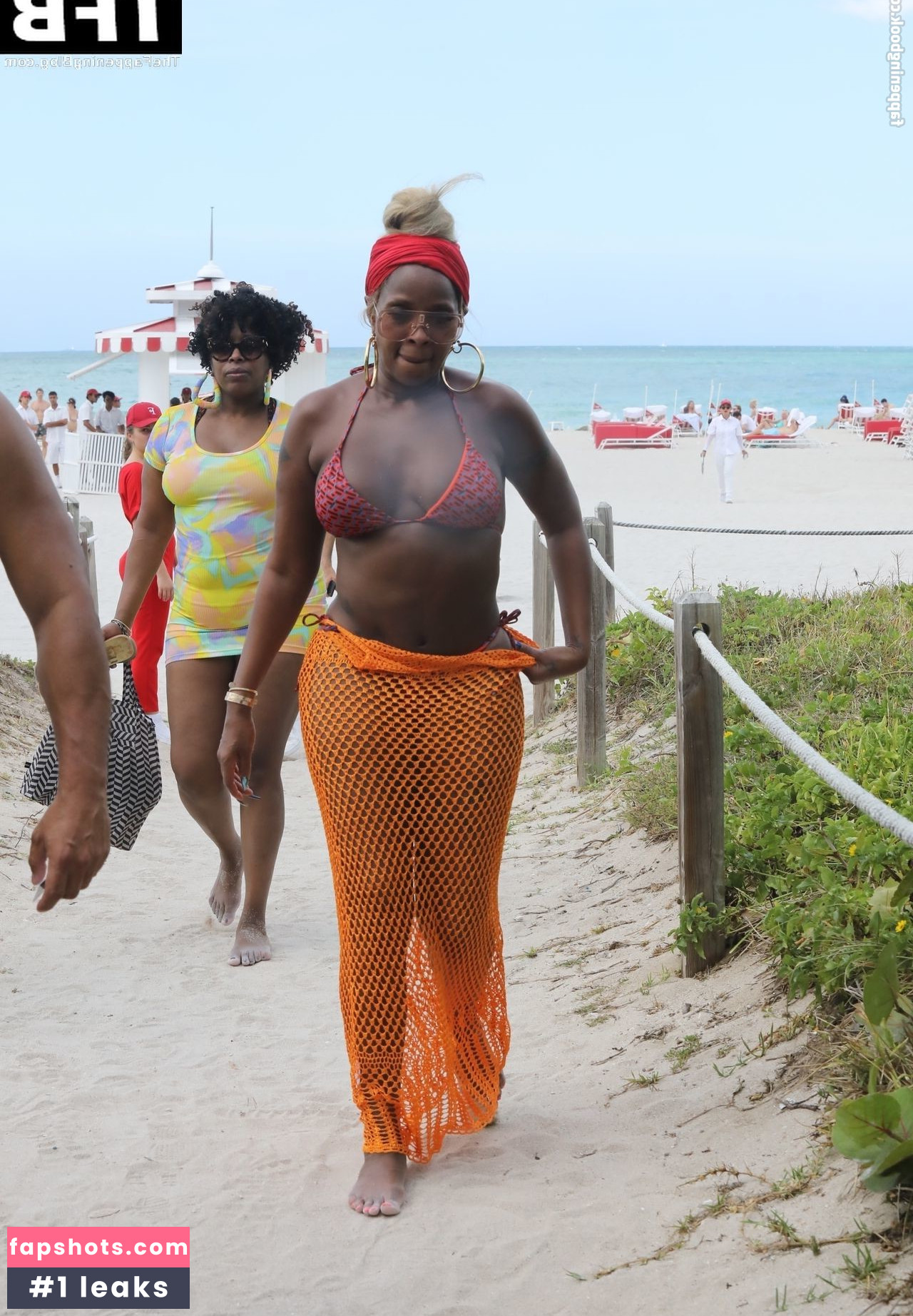 Mary J. Blige gallery photo #85