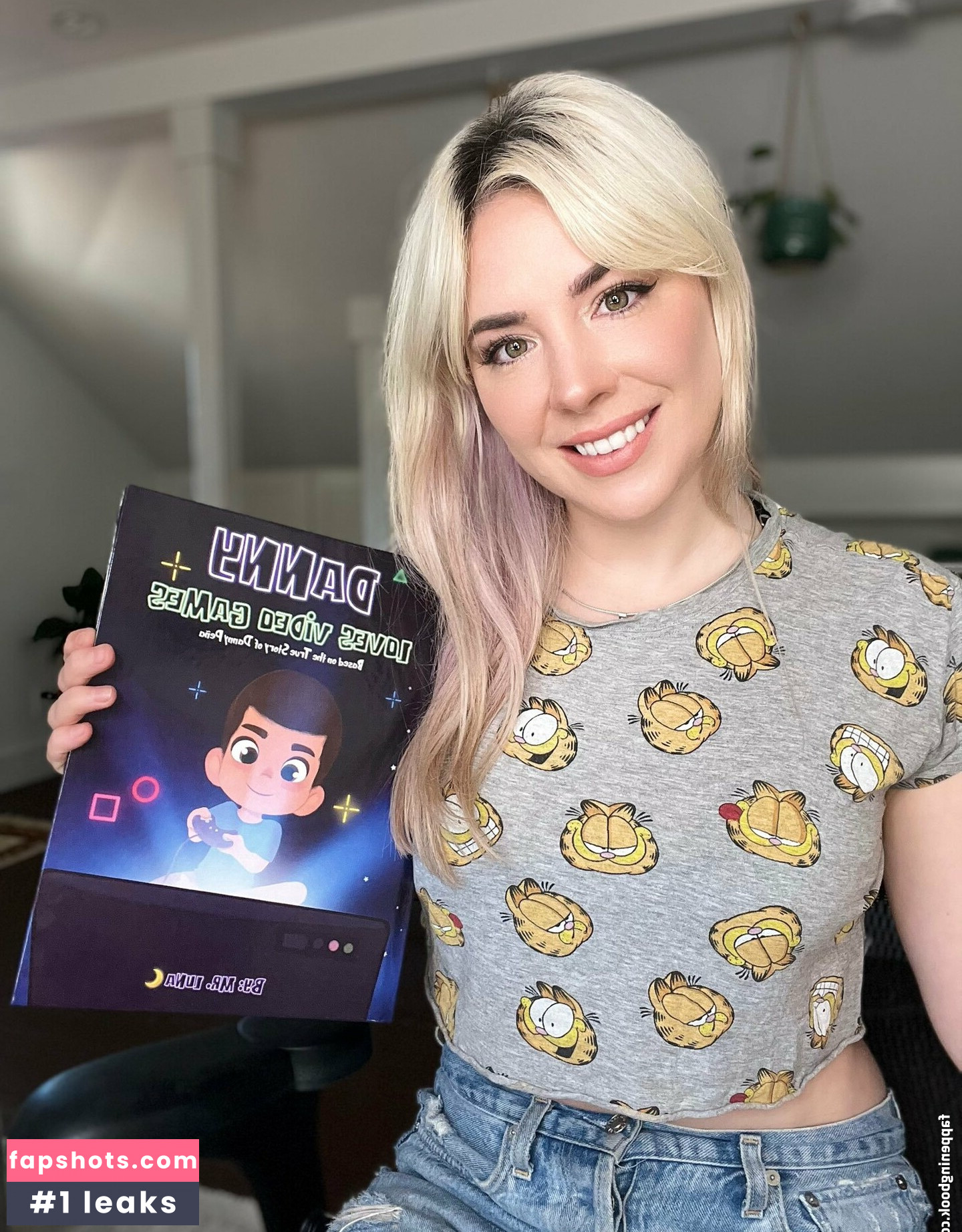 Mary Kish gallery photo #91