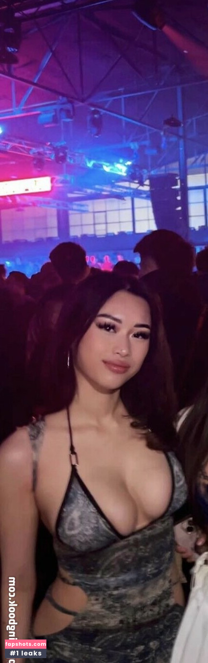 Mary Lim gallery photo #6