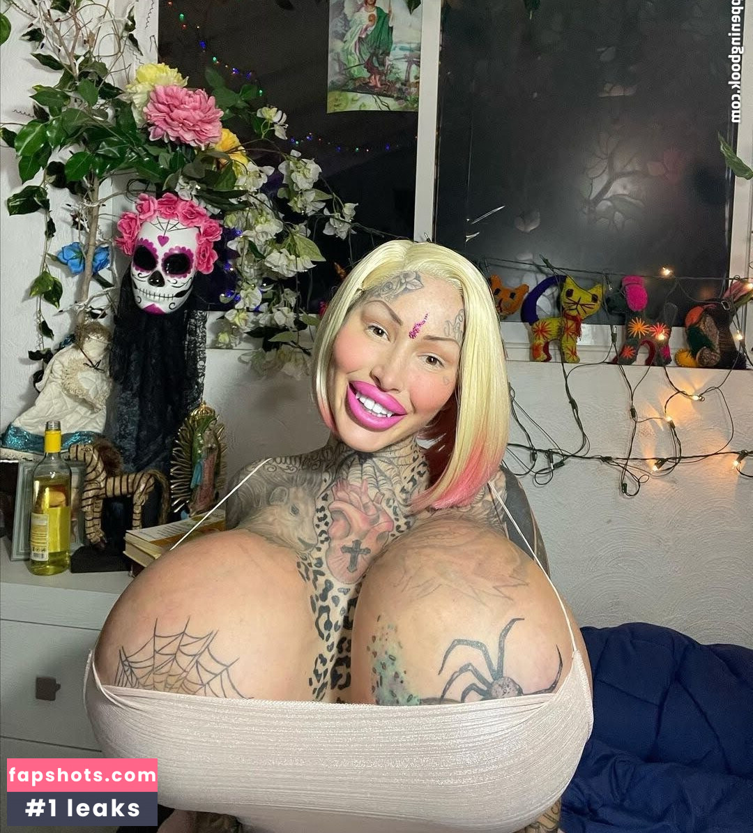 Mary Magdalene gallery photo #5