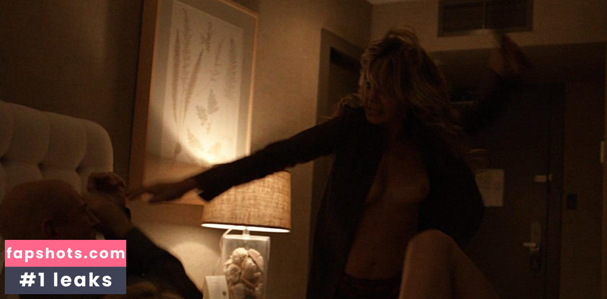 Mary-Margaret Humes gallery photo #5