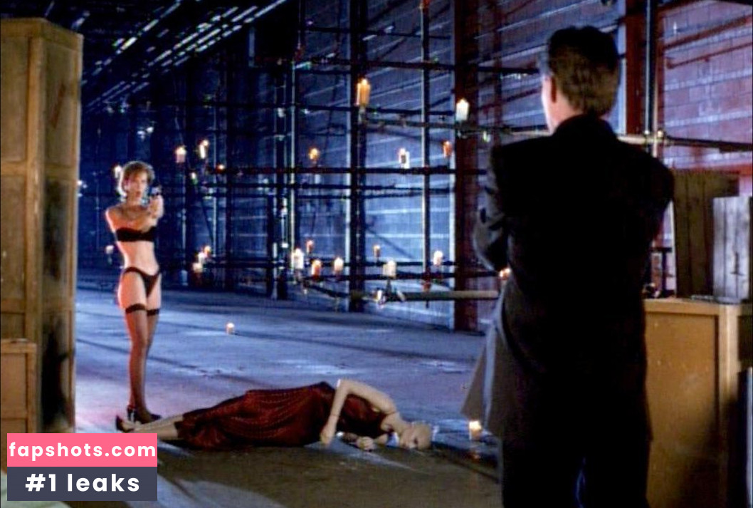 Mary Moore gallery photo #18