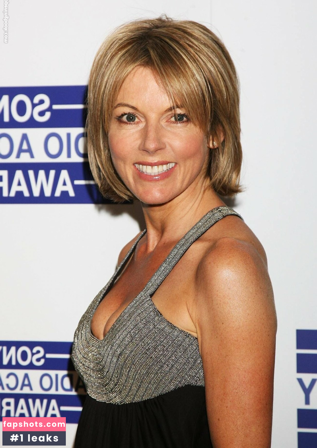 Mary Nightingale gallery photo #15