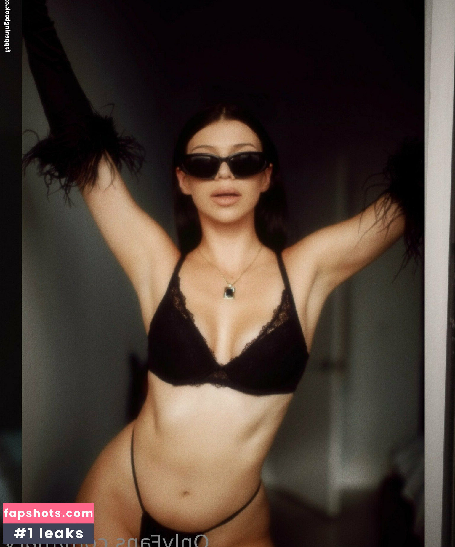 Mary gallery photo #35